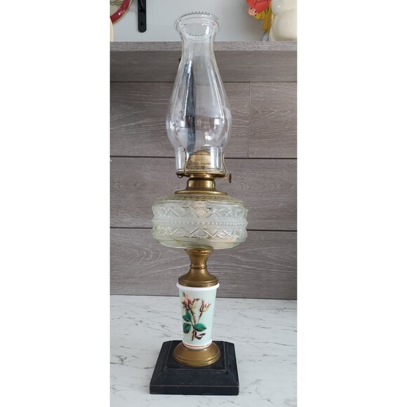 Vintage EAPG Glass Embossed Oil Kerosene Lamp Iron Base P&A Burner Hand Painted - Picture 3 of 12